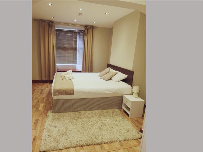 The R Inn Hotel Desborough 外观 照片