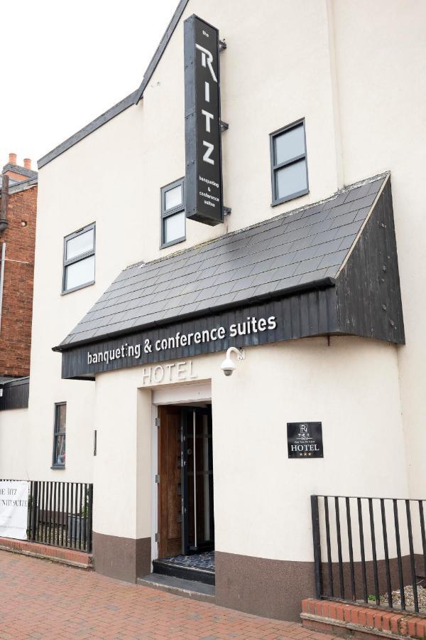 The R Inn Hotel Desborough 外观 照片